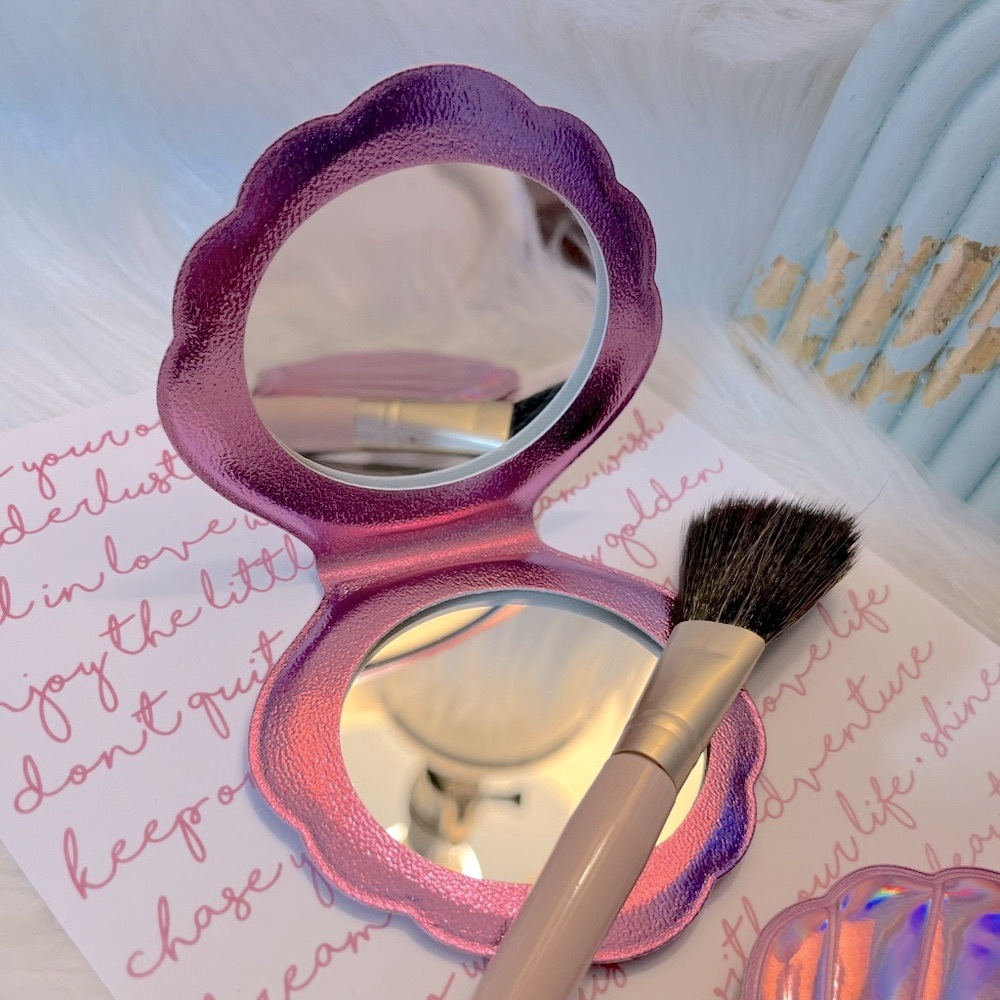 Iridescent Shell pocket mirror - Picture 3 of 4